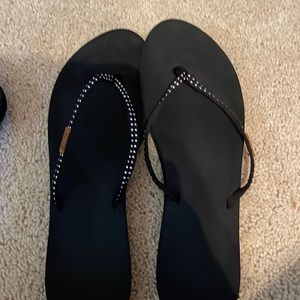 REEF FLIP FLOPS SIZE 10